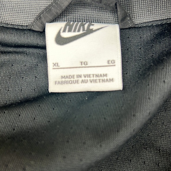 Nike jacket - Picture 5 of 6